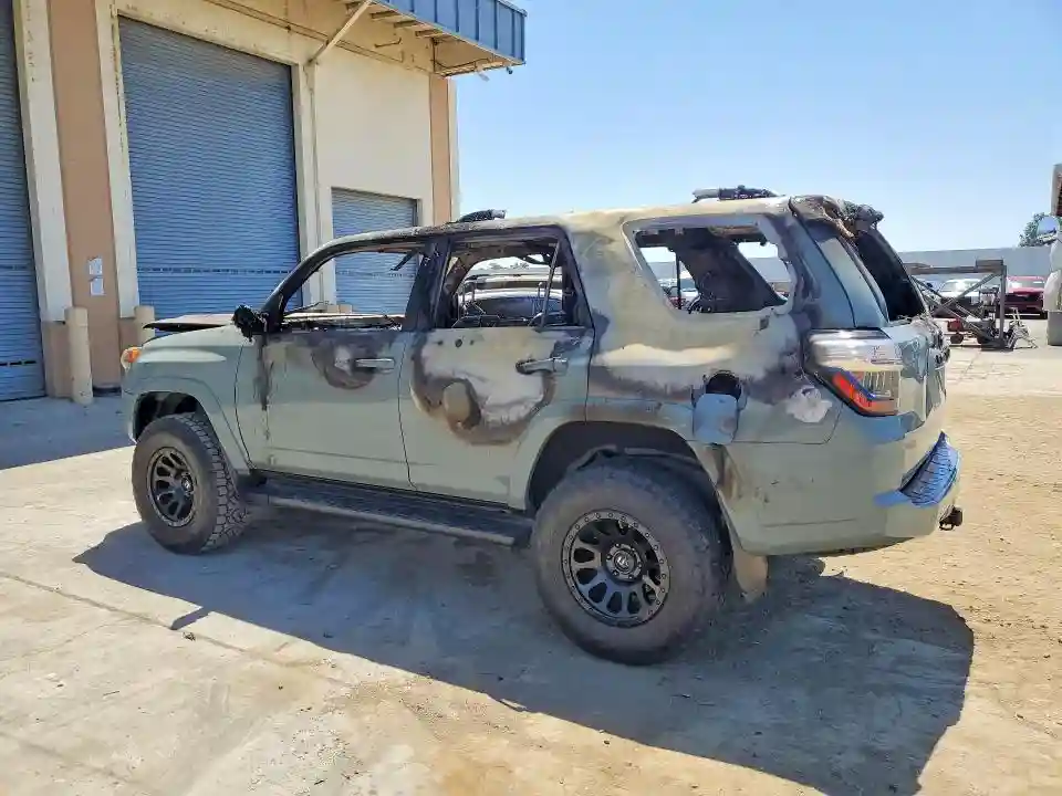 JTEBU5JR7J5579429 2018 TOYOTA 4RUNNER-1