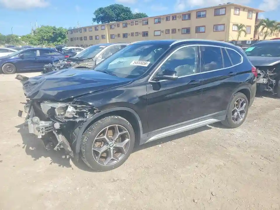 WBXHT3C35J5L30404 2018 BMW X1-0