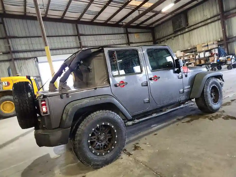 1C4BJWDG4HL587619 2017 JEEP WRANGLER-2