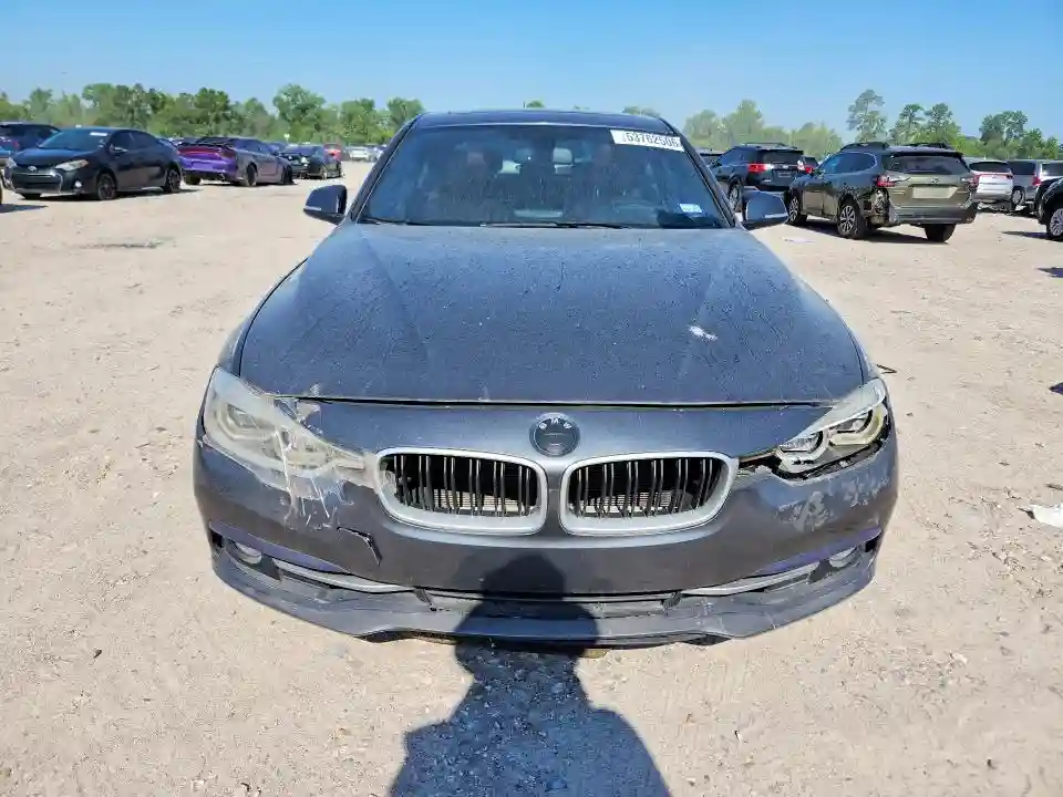 WBA8B9G54JNU95873 2018 BMW 3 SERIES-4