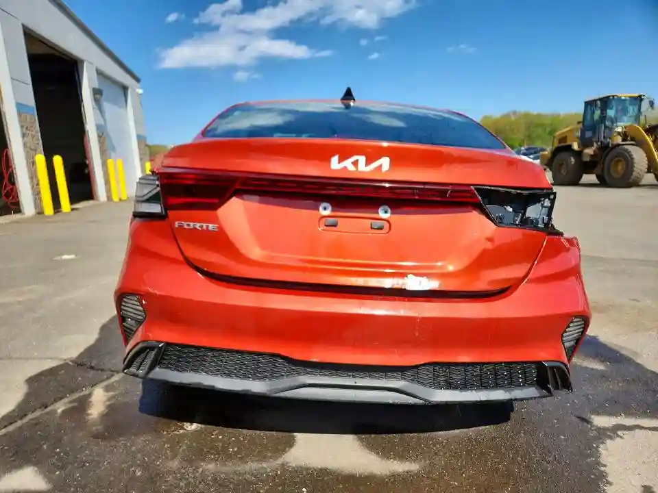 3KPF24AD4RE727238 2024 KIA FORTE LXS-5