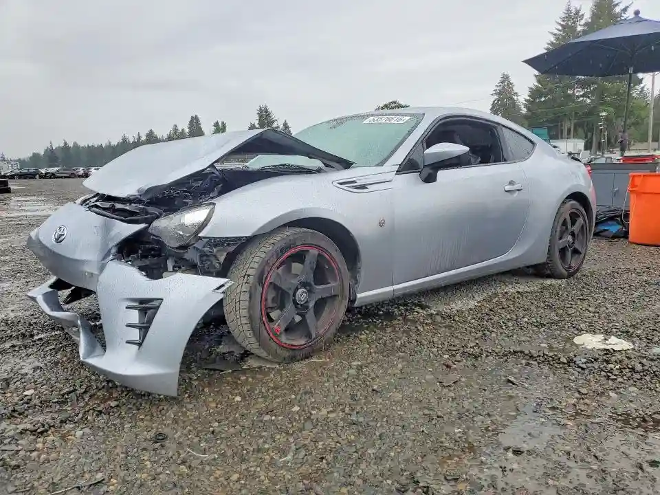 JF1ZNAE17J9701797 2018 TOYOTA 86-0