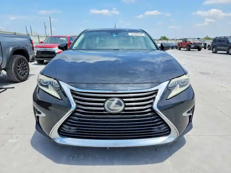 58ABK1GG2GU011777 2016 LEXUS ES350-4