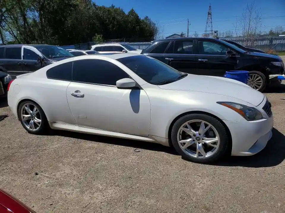 JN1CV6EL7BM260432 2011 INFINITI G37-3