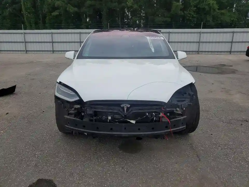5YJXCAE28JF142427 2018 TESLA MODEL X-4