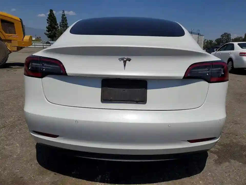5YJ3E1EA8MF929642 2021 TESLA MODEL 3-5