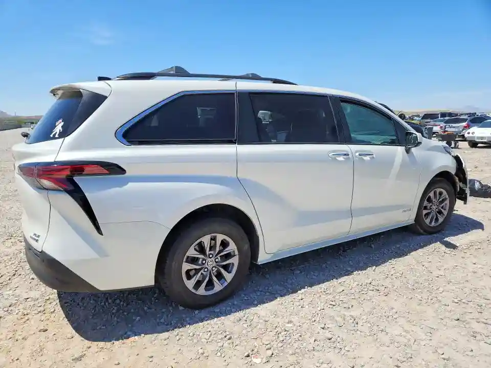 5TDJSKFC4MS027930 2021 TOYOTA SIENNA-2