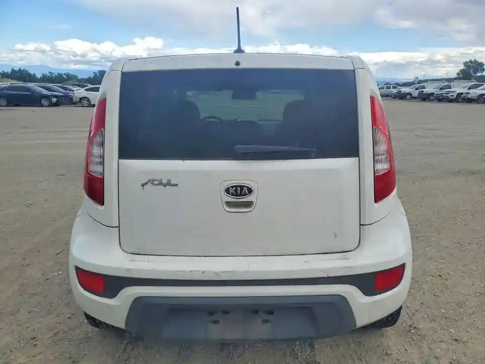 KNDJT2A6XC7466573 2012 KIA SOUL-5