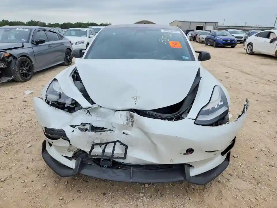 5YJ3E1EB0KF487266 2019 TESLA MODEL 3-4