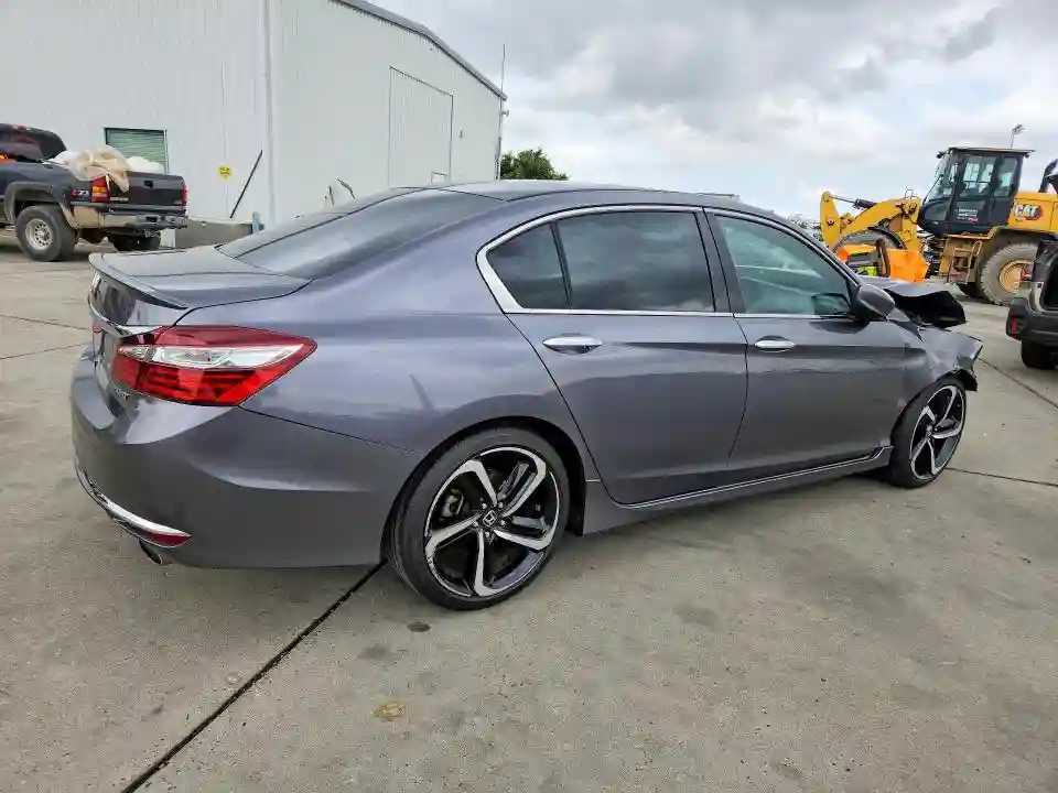 1HGCR2F5XHA097765 2017 HONDA ACCORD-2