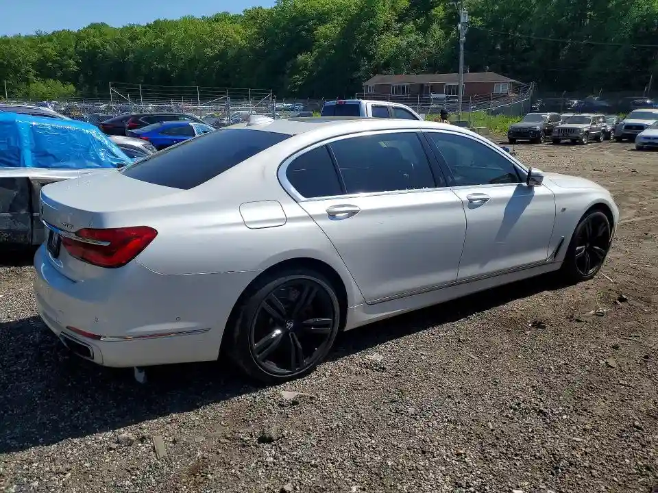 WBA7F2C51GG419358 2016 BMW 7 SERIES-2