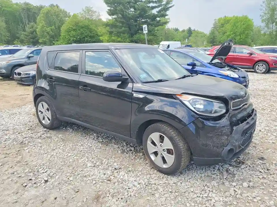 KNDJN2A24G7370211 2016 KIA SOUL-3