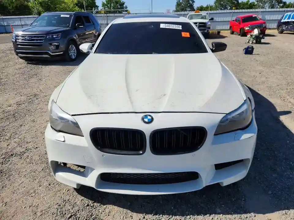 WBSFV9C58DC773304 2013 BMW M5-4