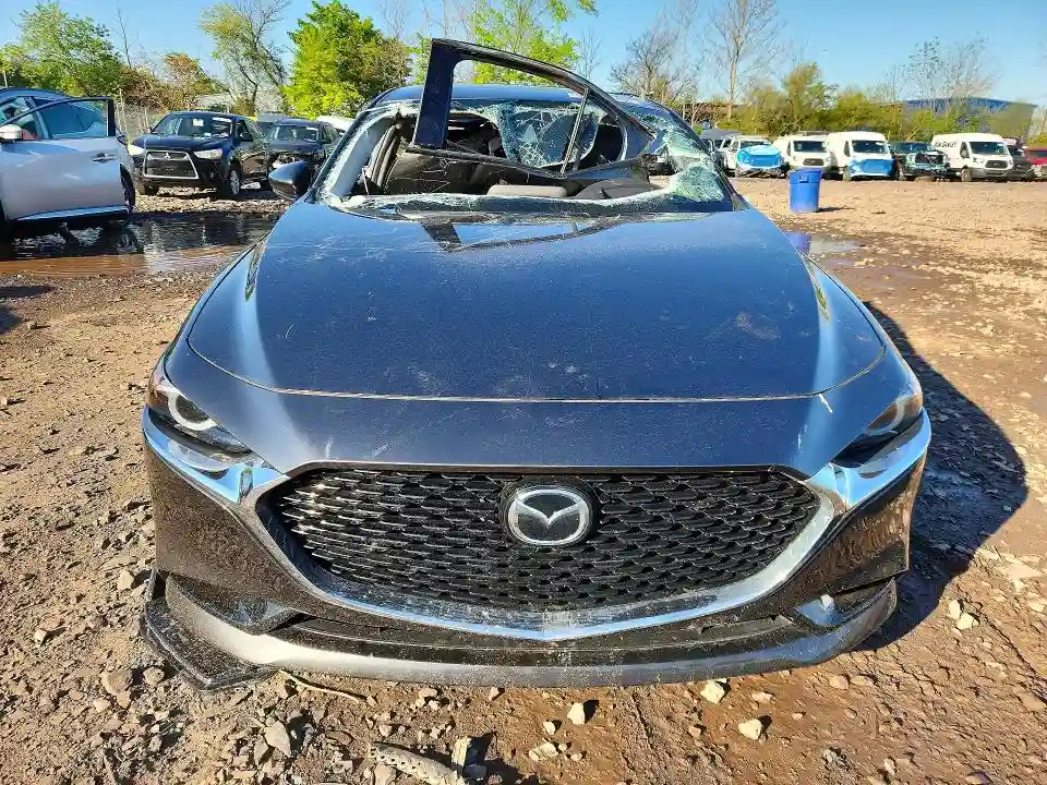 3MZBPBDM4PM373432 2023 MAZDA 3-4
