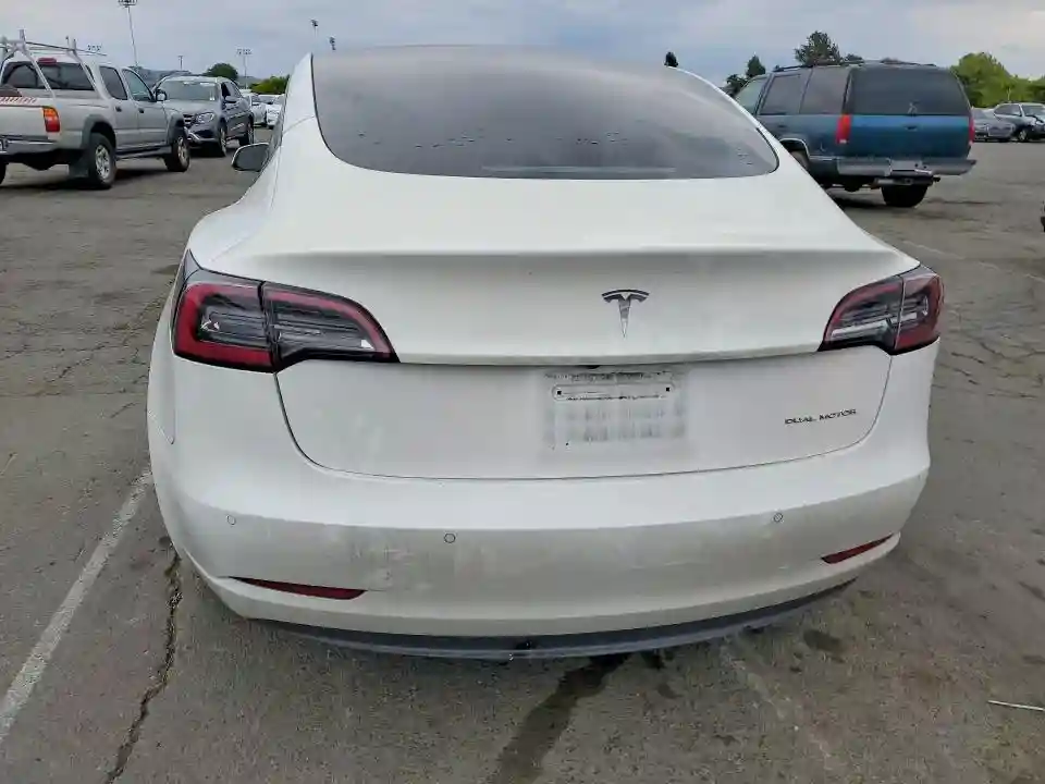 5YJ3E1EB2MF870547 2021 TESLA MODEL 3-5
