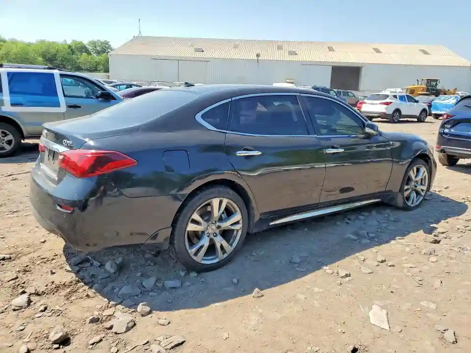 JN1BY1PR1FM831667 2015 INFINITI Q70-2
