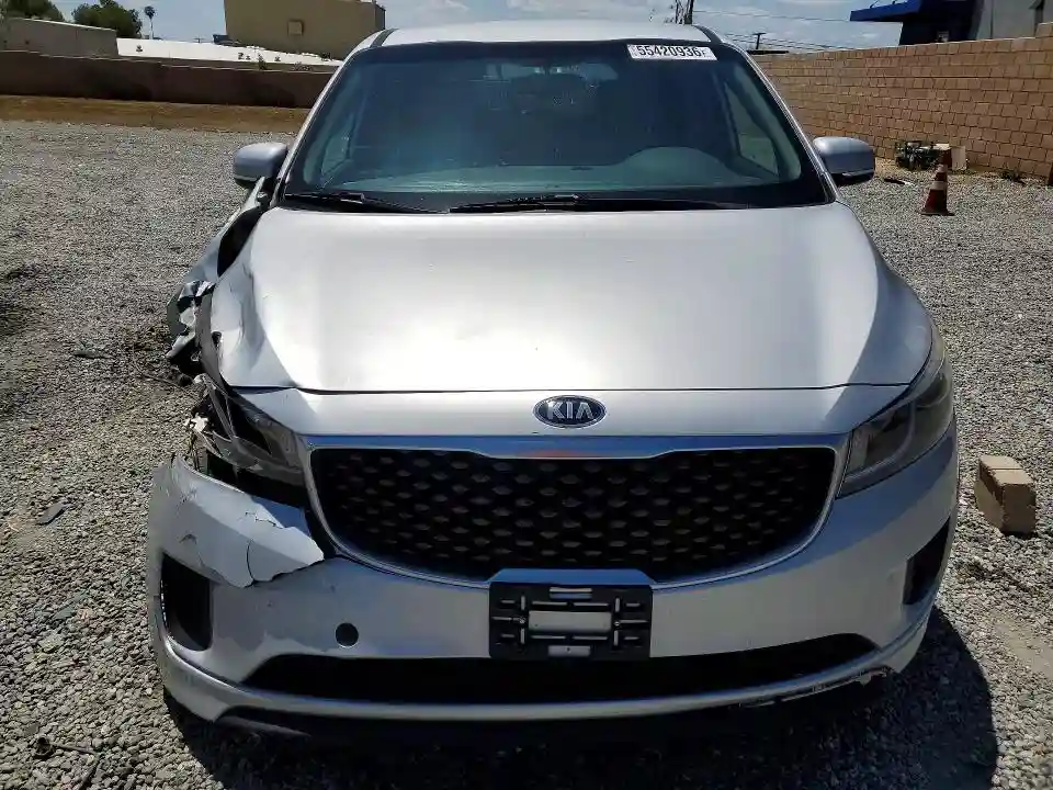 KNDMB5C15J6396616 2018 KIA SEDONA-4