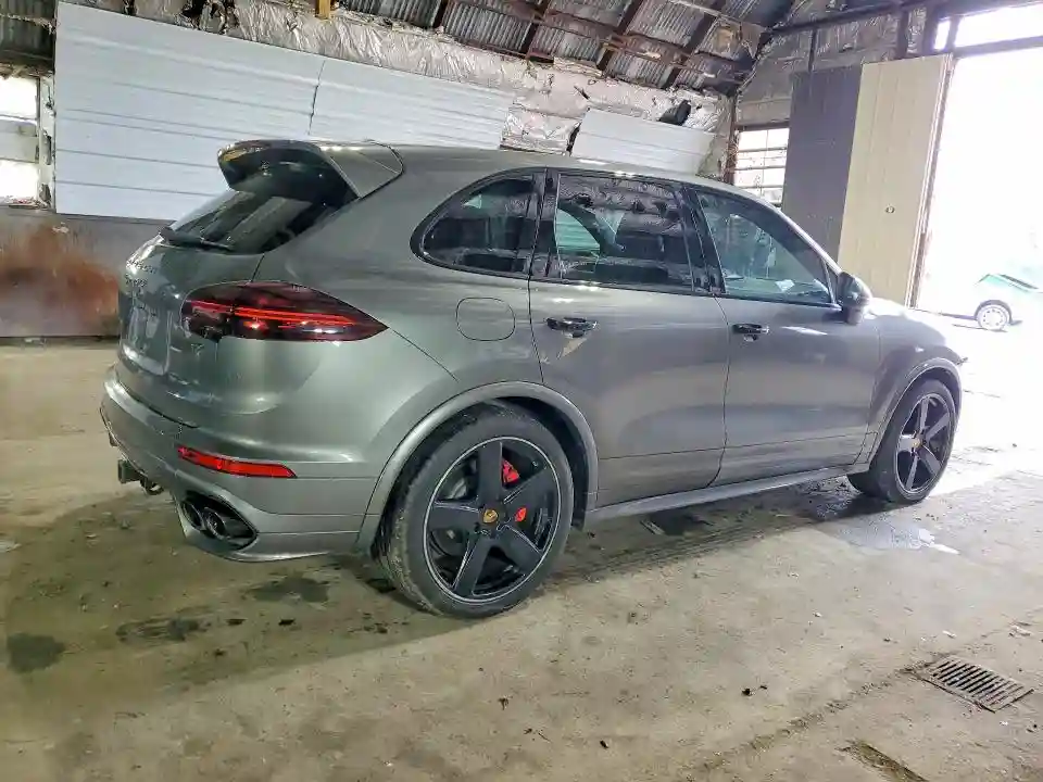 WP1AD2A27JLA80755 2018 PORSCHE CAYENNE-2