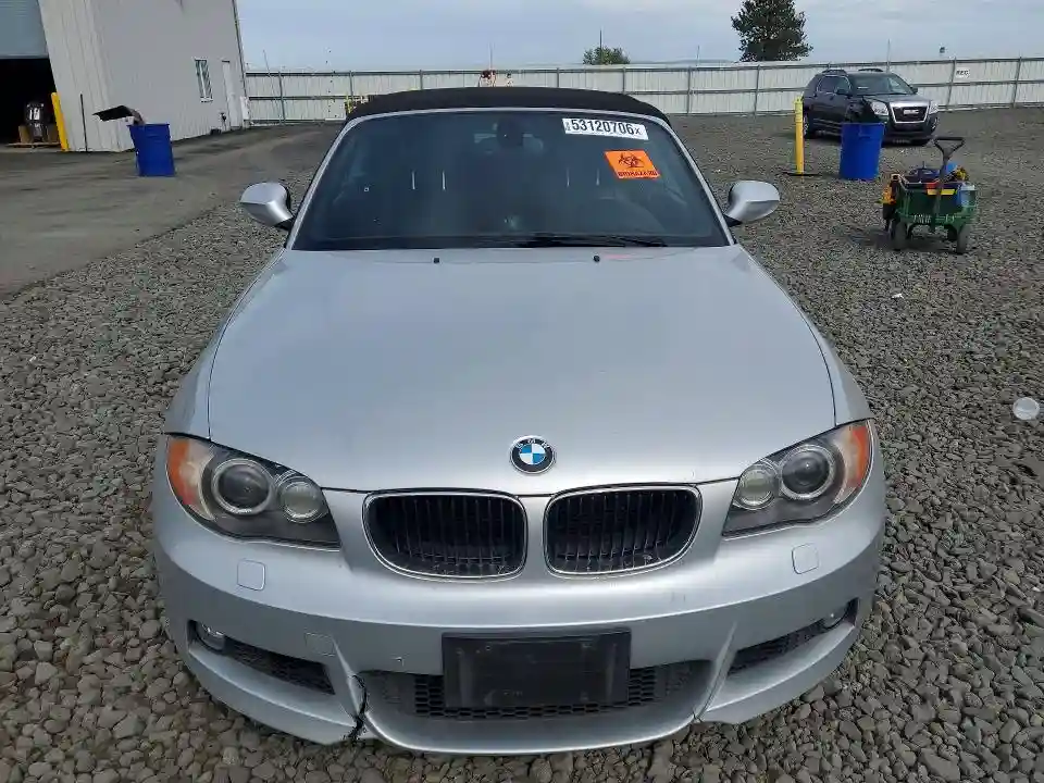 WBAUN1C54AVH82095 2010 BMW 1 SERIES-4