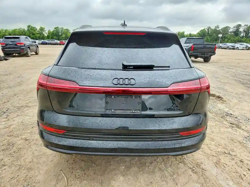 WA1VAAGE8KB009458 2019 AUDI E-TRON-5
