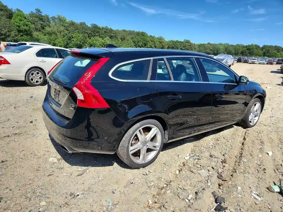 YV1612SK9G1311961 2016 VOLVO V60-2