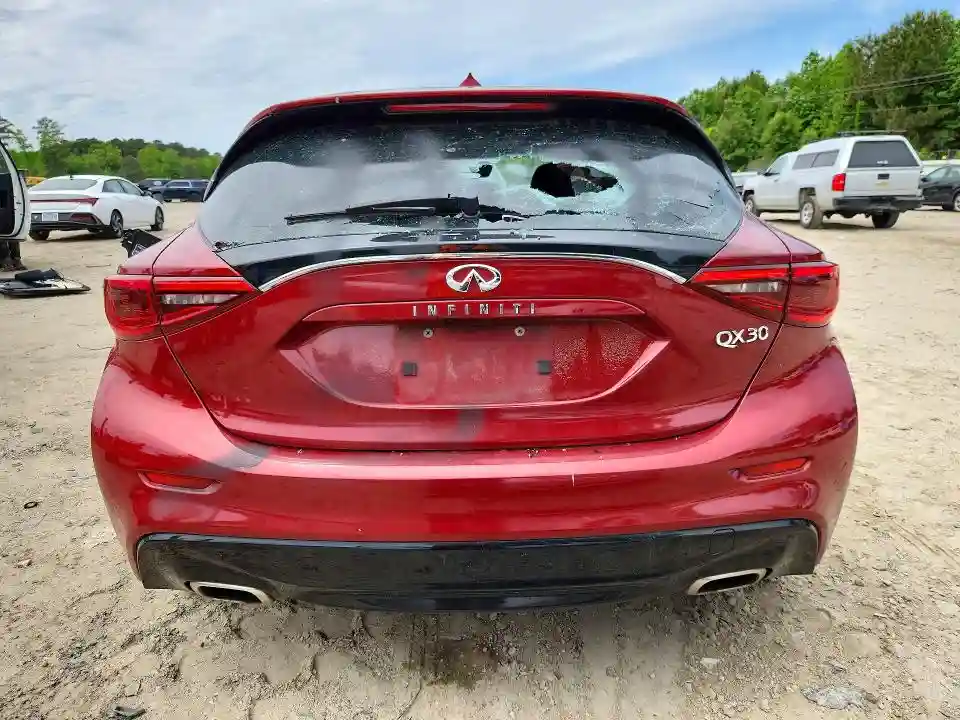 SJKCH5CP9HA032198 2017 INFINITI QX30-5