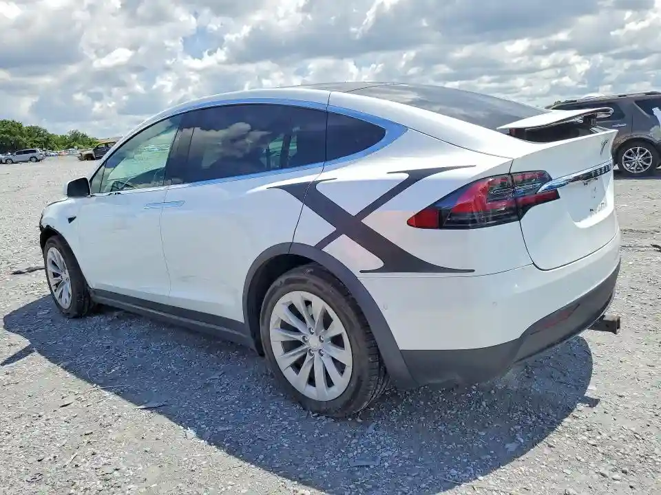 5YJXCDE20KF207502 2019 TESLA MODEL X-1