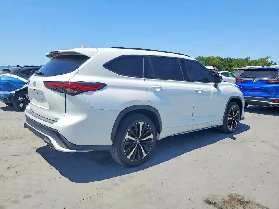 5TDLZRAH8NS132598 2022 TOYOTA HIGHLANDER-2