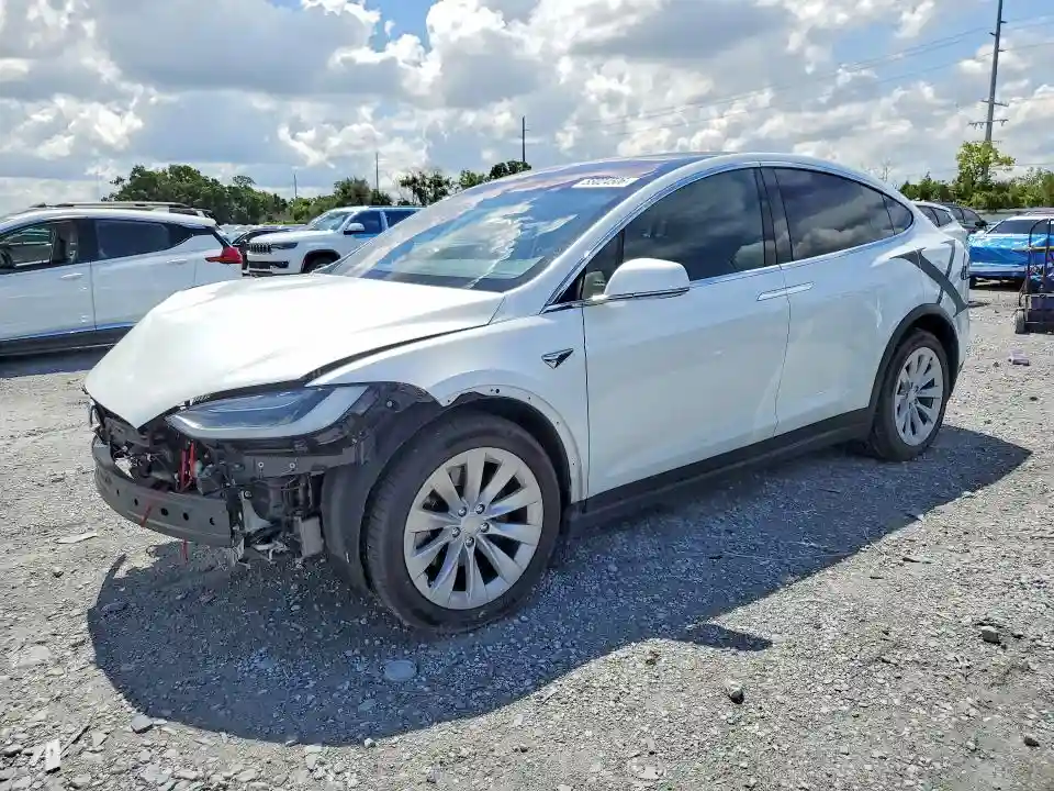 5YJXCDE20KF207502 2019 TESLA MODEL X-0