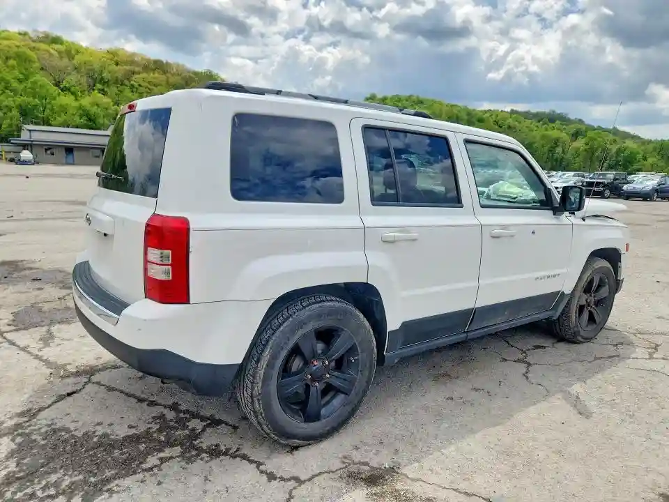 1C4NJPFA3CD719963 2012 JEEP PATRIOT-2