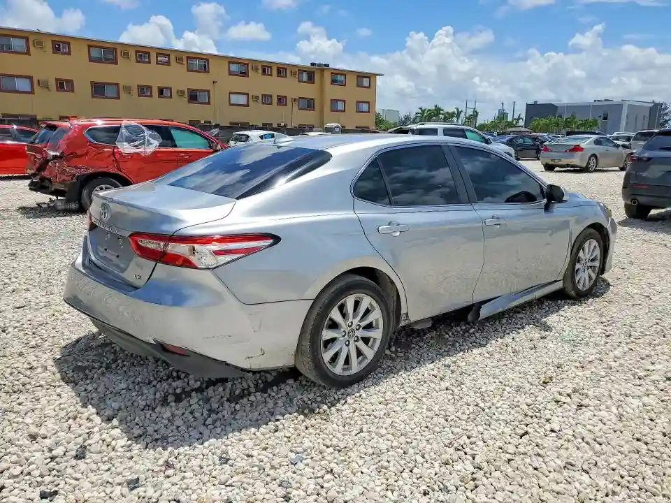 4T1C11AK9LU861296 2020 TOYOTA CAMRY-2