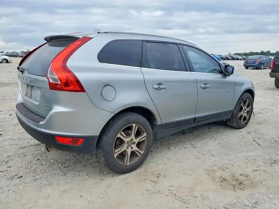 YV4902DZXC2255241 2012 VOLVO XC60-2