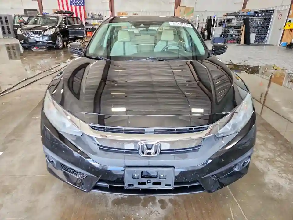 2HGFC2F88JH533383 2018 HONDA CIVIC-4