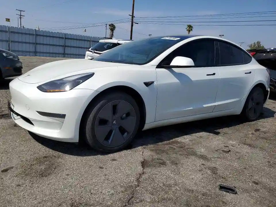 5YJ3E1EA2PF476364 2023 TESLA MODEL 3-0
