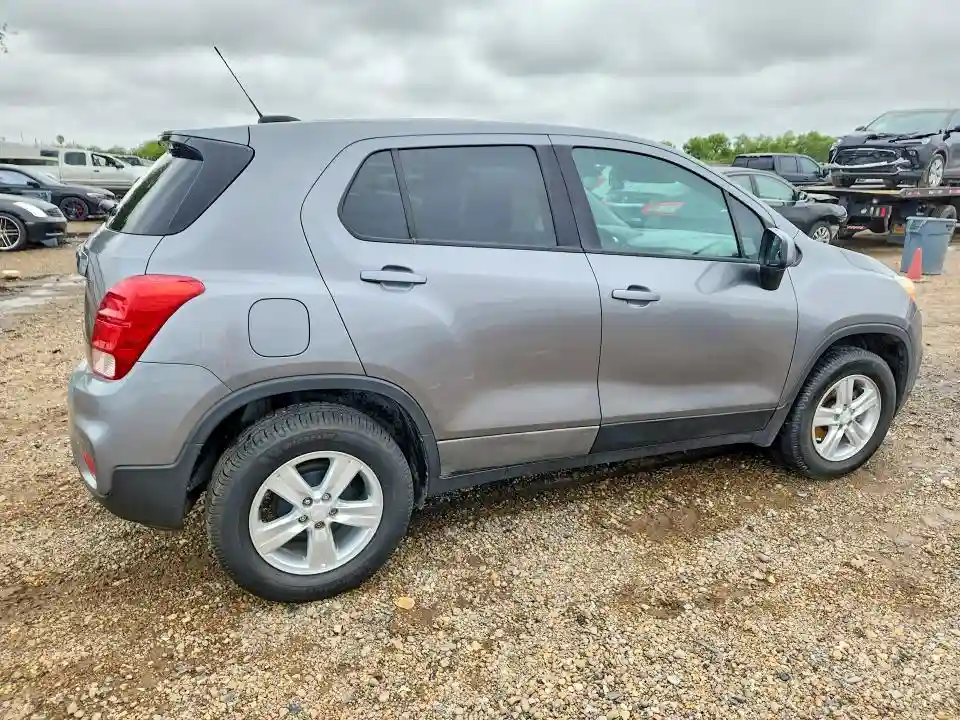3GNCJKSB6LL221864 2020 CHEVROLET TRAX-2