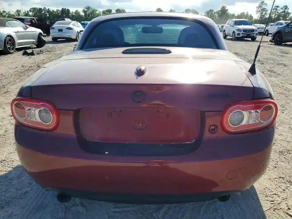 JM1NC2PF2B0214154 2011 MAZDA MX5-5