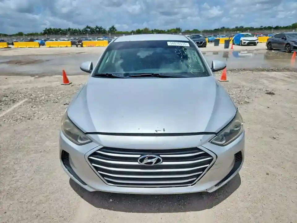 5NPD84LF8HH083001 2017 HYUNDAI ELANTRA-4