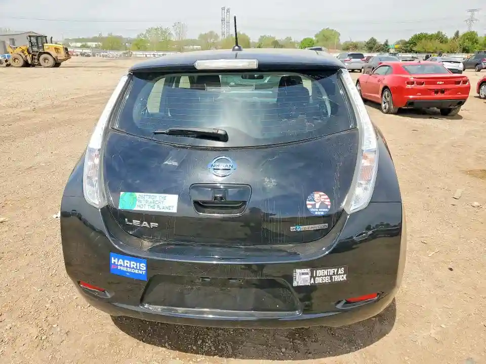 1N4AZ0CP4FC323077 2015 NISSAN LEAF-5