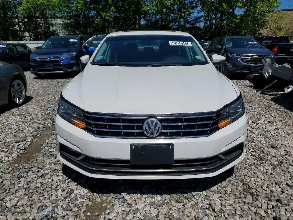 1VWBT7A3XGC012471 2016 VOLKSWAGEN PASSAT-4