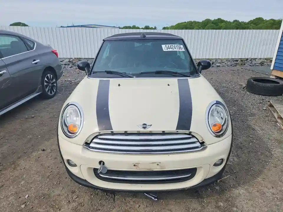 WMWZN3C50DT568381 2013 MINI COOPER-4