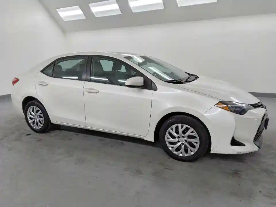 5YFBURHE3JP771349 2018 TOYOTA COROLLA-3