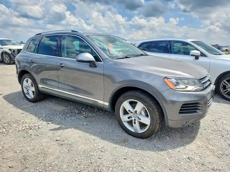 WVGEP9BP8ED012652 2014 VOLKSWAGEN TOUAREG-3