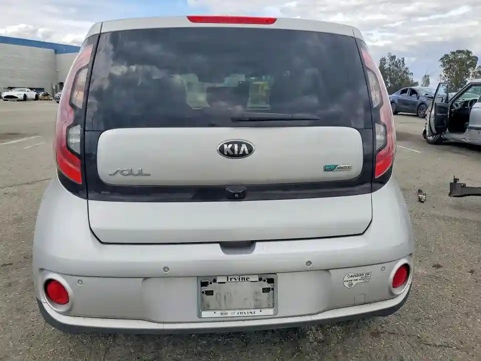 KNDJX3AE9G7014797 2016 KIA SOUL-5