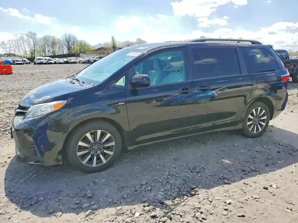 5TDJZ3DC5JS198881 2018 TOYOTA SIENNA-0