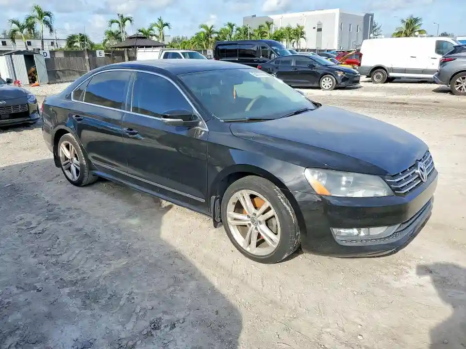 1VWCT7A37EC052539 2014 VOLKSWAGEN PASSAT-3