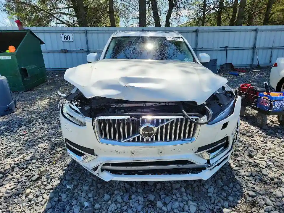 YV4H60CE1R1239358 2024 VOLVO XC90-4