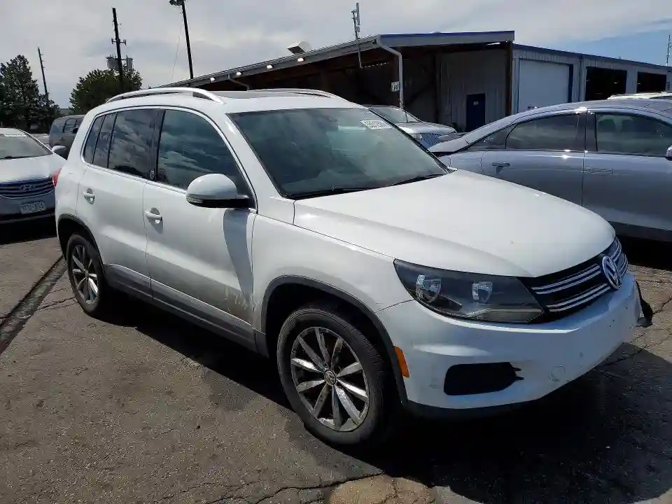 WVGRV7AX7HK016737 2017 VOLKSWAGEN TIGUAN-3