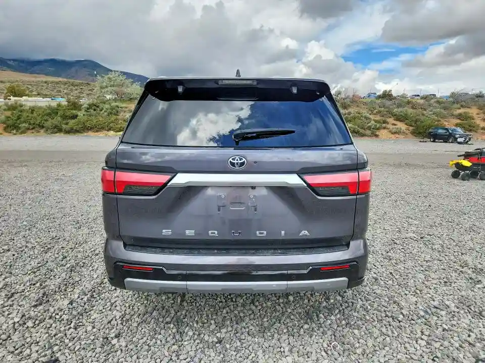 7SVAAABA9RX040245 2024 TOYOTA SEQUOIA-5
