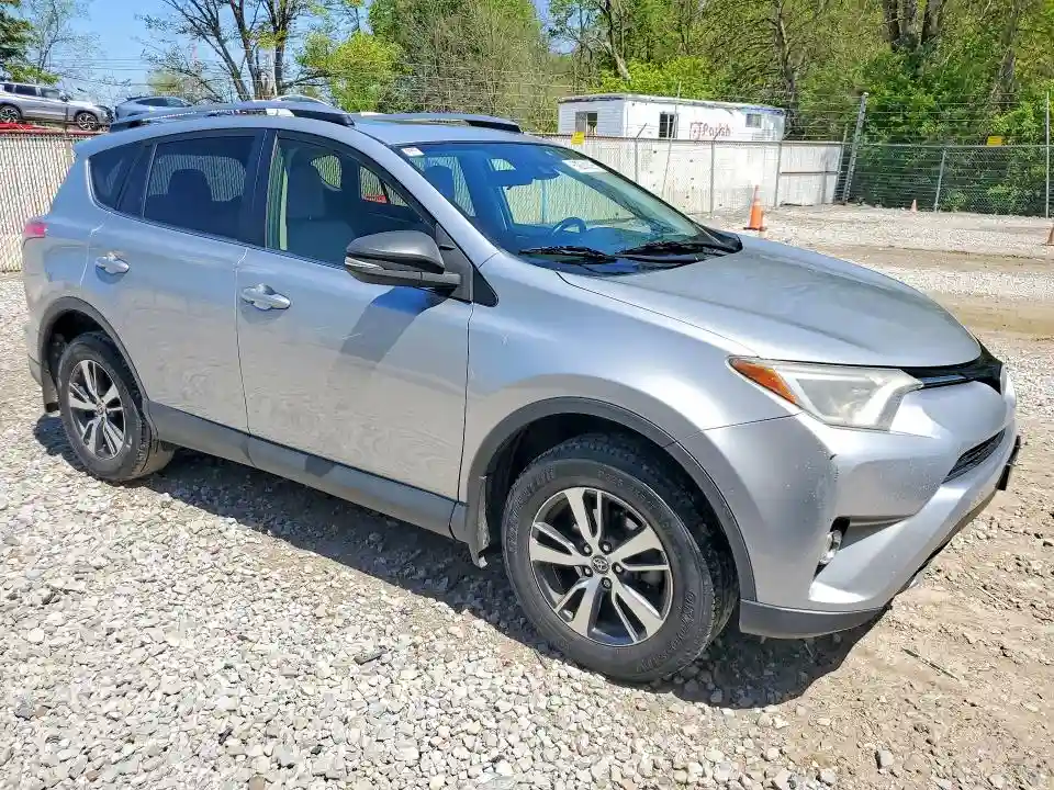 JTMRFREV7JJ260843 2018 TOYOTA RAV4-3