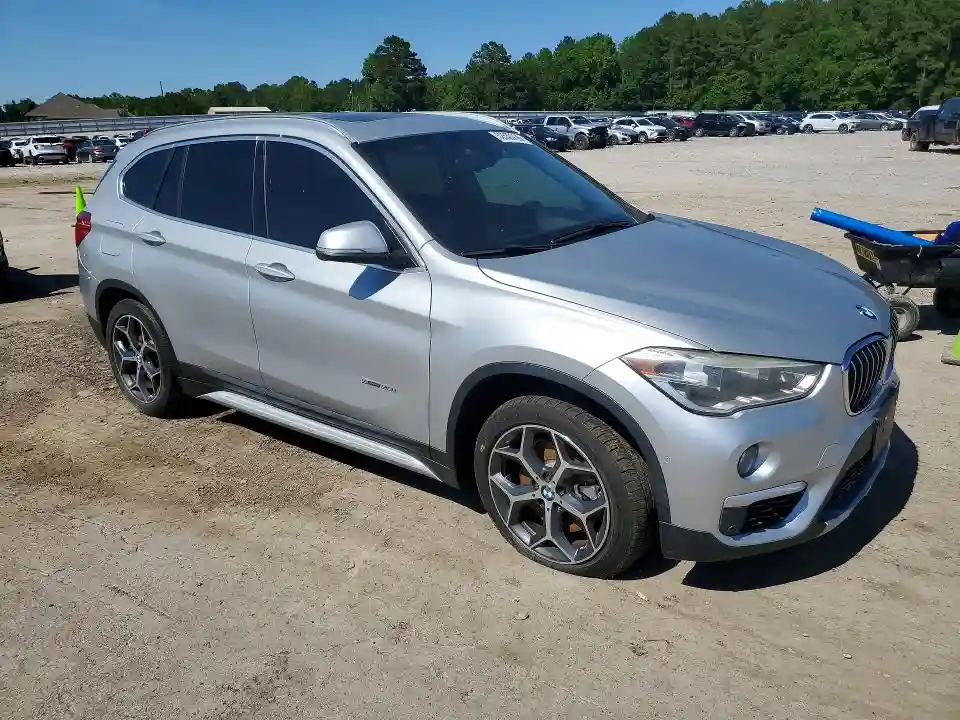 WBXHU7C31H5H36309 2017 BMW X1-3